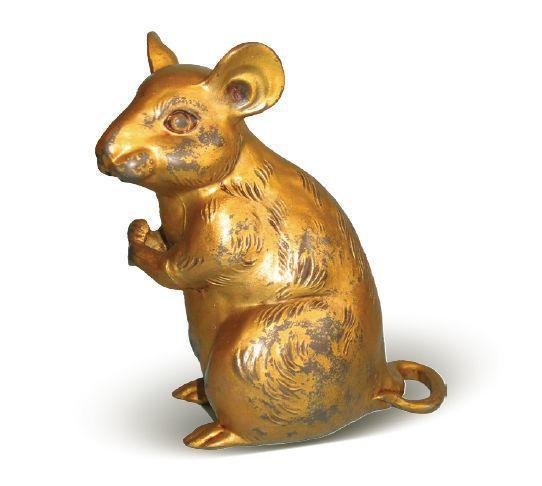 [清]锡鎏铜铸型坐鼠倒流壶 高15厘米