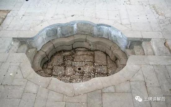 陕西西安华清宫遗址的“海棠汤”浴池，可能为杨贵妃专用