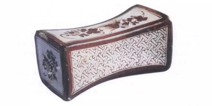 南宋吉州窑锭形彩绘瓷枕