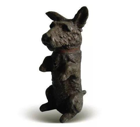 [清]锡铸型坐姿宠犬漆圈砚滴壶 高13厘米